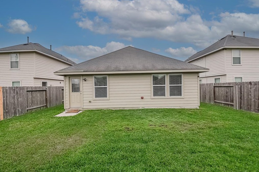 8910 Sweet Blue Jasmine Ln, Humble TX 77338-1518 exterior