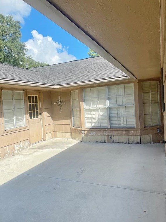 6255 Piping Rock Ln, Houston TX  77077-5426 exterior