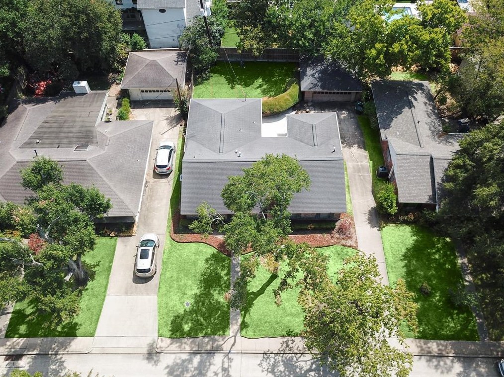 6255 Piping Rock Ln, Houston, TX 77057-4407