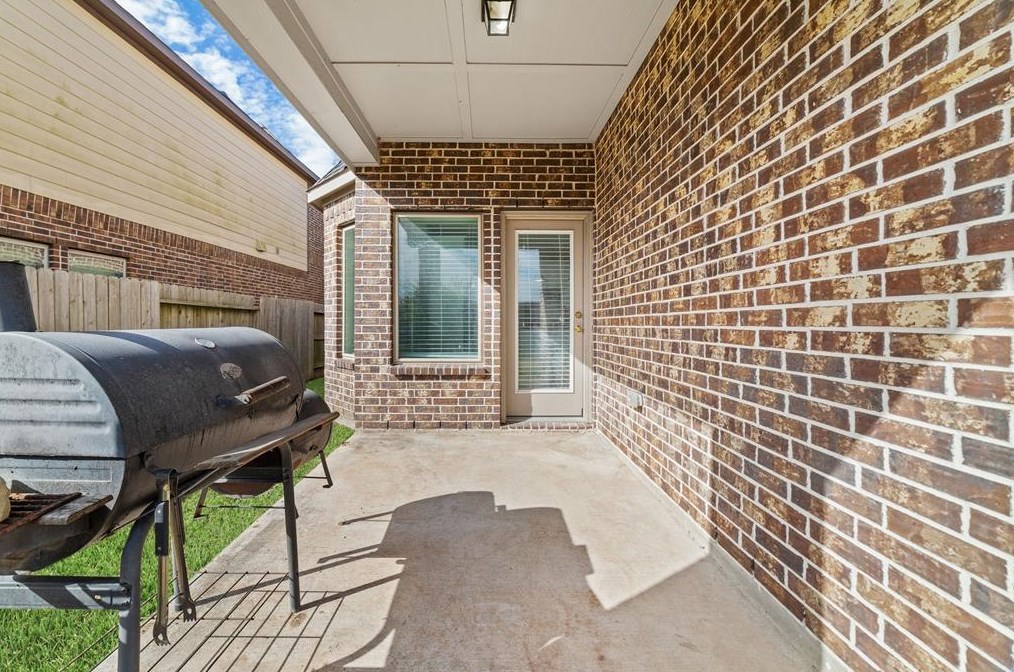 4939 Hickory Branch Ln, Sugar Land TX  77479 exterior