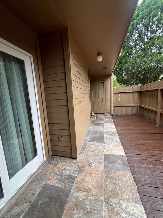 10555 Turtlewood Ct, Houston TX  77072-2700 exterior