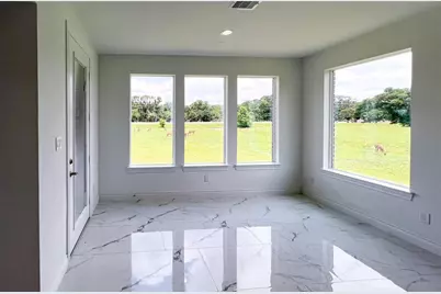 126 Lakeland Circle, Rosharon, TX 77583 - Photo 2