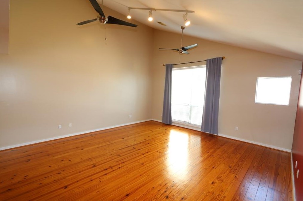 1466 Dennis St, Houston TX  77004-1125 exterior