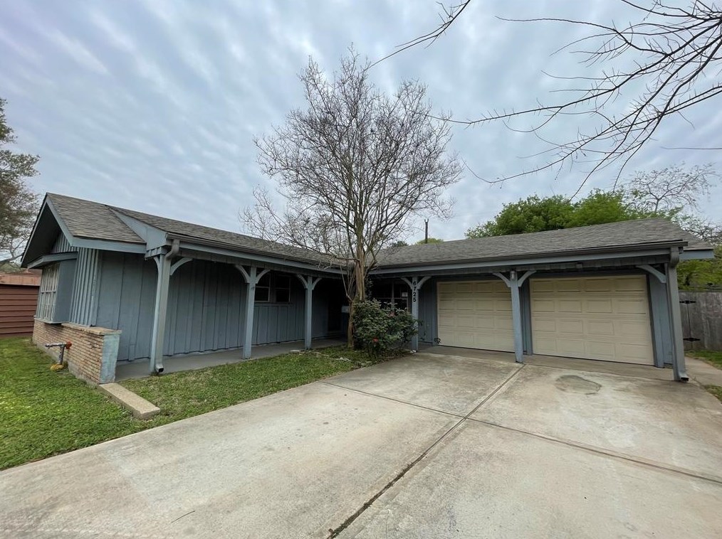 6725 Carvel Ln, Houston, TX 77074-6209