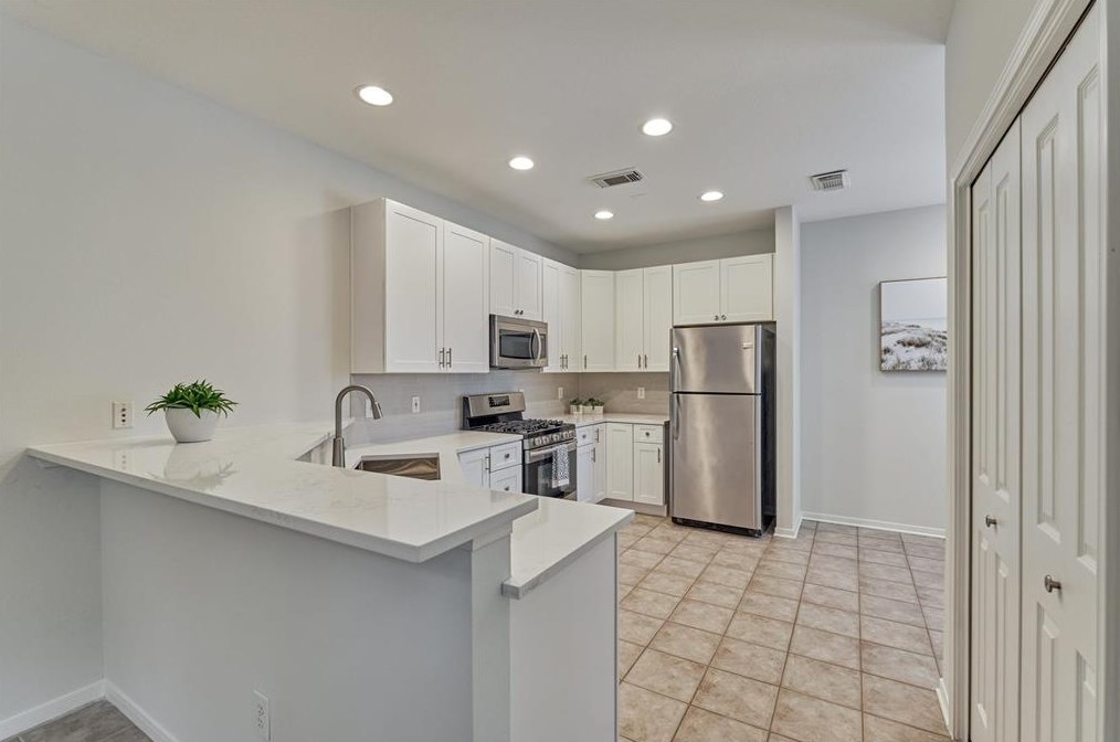 84 Woodlily Pl, Spring TX  77382-1255 exterior