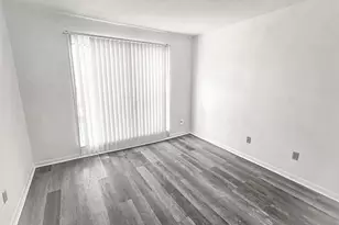 2824 S Bartell Dr, Houston, TX 77054 - Photo 4