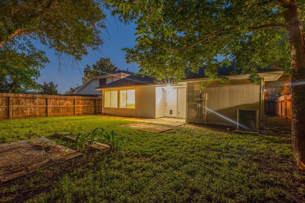 7631 Alegria Dr, Houston TX  77083-3697 exterior