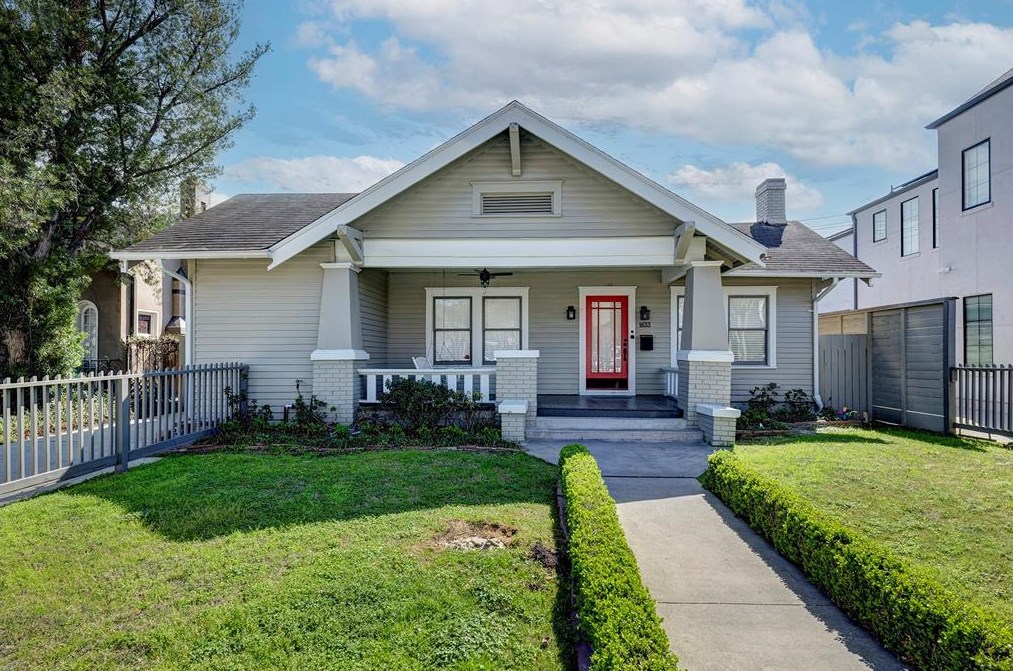 1633 W Main St, Houston, TX 77006