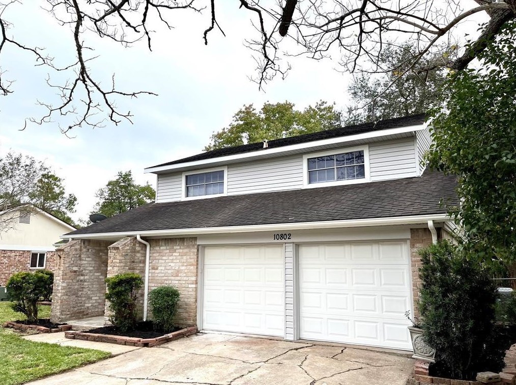 10802 Sagebluff Dr, Houston, TX 77089