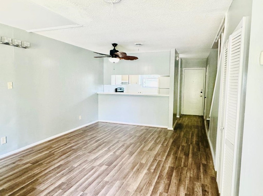 122 N Iowa Ave #2, League City, TX 77573