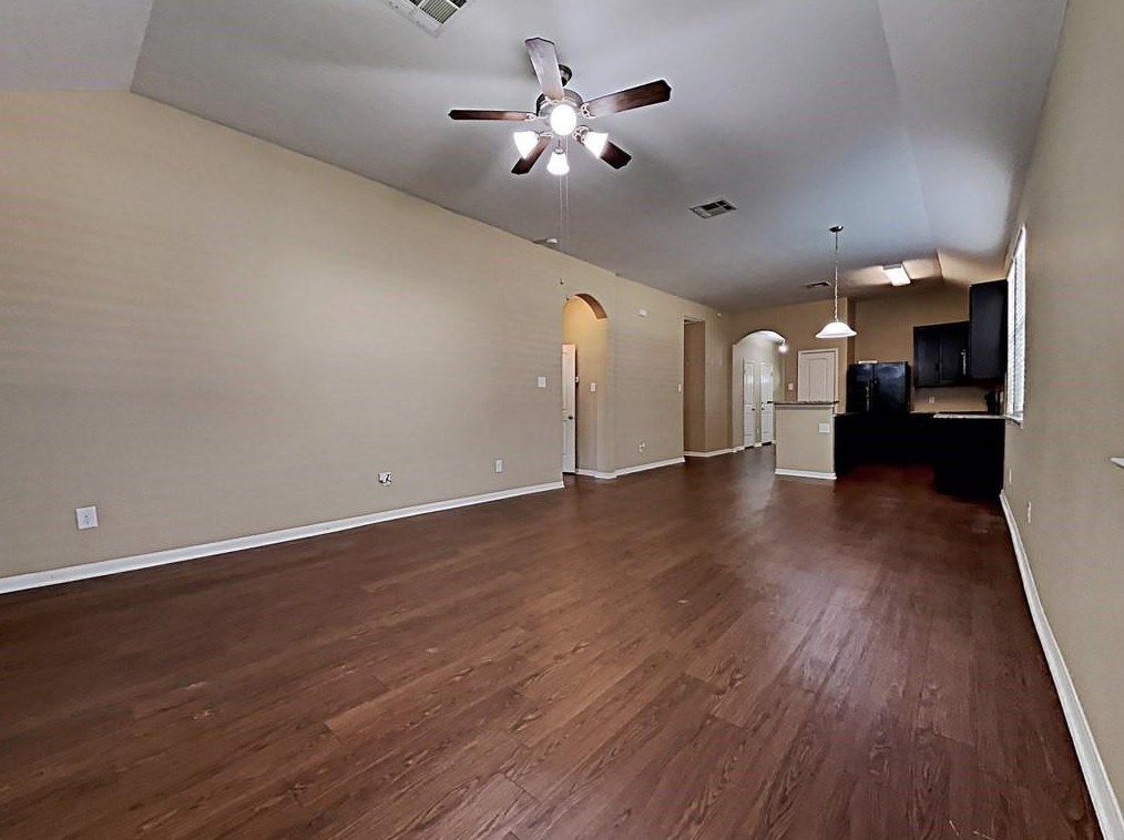 2324 Shady Tree Ln, Conroe, TX 77301