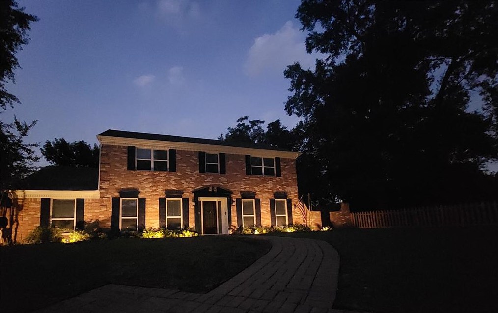 302 Thicket Ln, Houston, TX 77079-6424