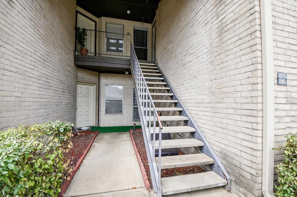 2021 Spenwick Dr Apt 825, Houston, TX 77055