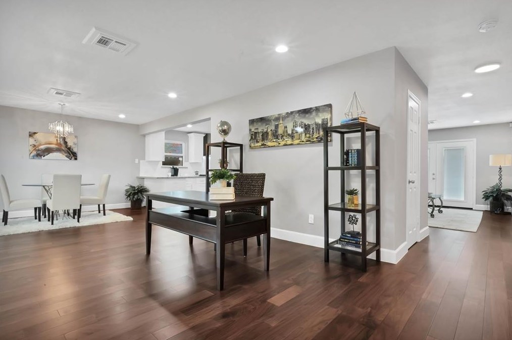 5638 Willowbend Blvd, Houston, TX 77096