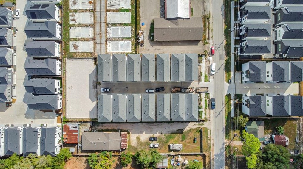 316 Thornton Rd #l, Houston, TX 77018