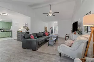 4310 Green Valley Dr, Bryan, TX 77802 - Photo 8