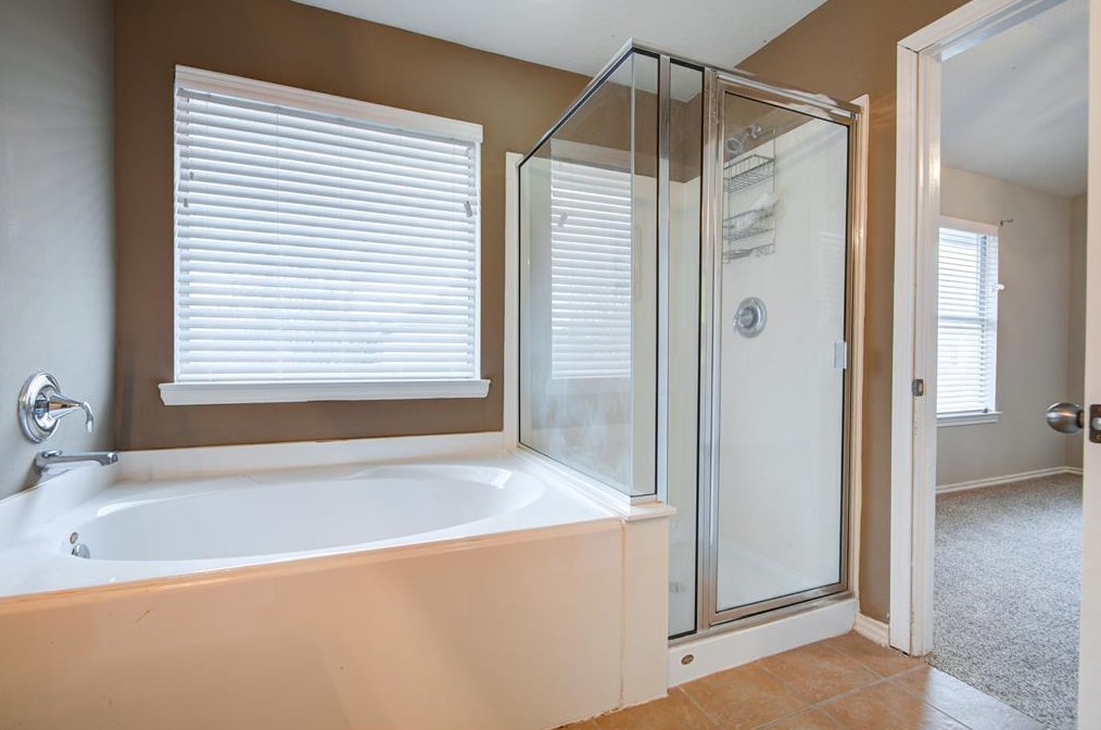 9031 Elm Drake Ln, Humble TX 77338-1170 exterior