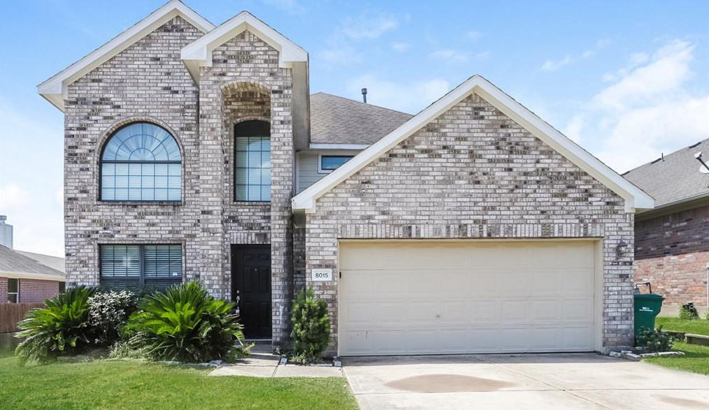 8015 Tarrytown Crossing Dr, Conroe, TX 77304