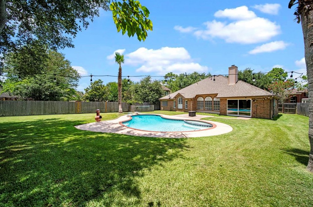 922 Mulberry Ridge Way, Houston, TX 77062-2111