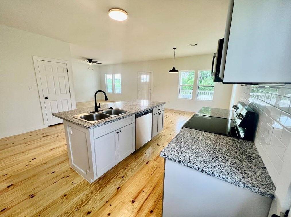 228 N Dixie St, Brenham, TX 77833