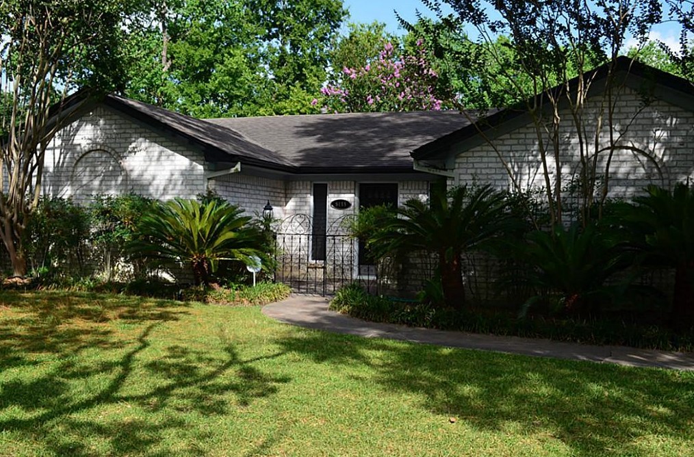 5115 Kingfisher Dr, Houston, TX 77035