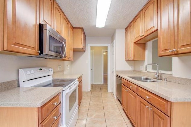 16426 Brookford Dr, Houston TX  77059-4707 exterior