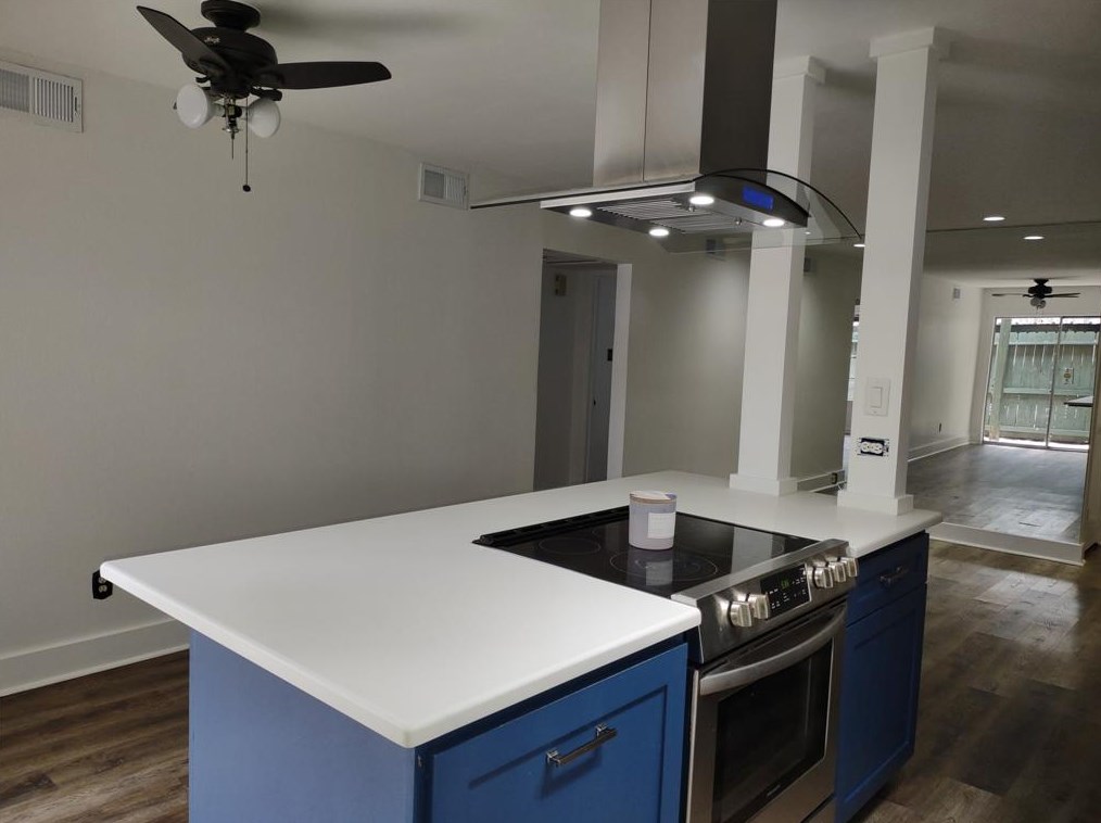 8287 Kingsbrook Rd, Houston, TX 77024-3397