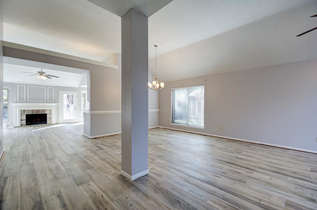 79 Village Knoll Cir, Spring TX  77381-4449 exterior