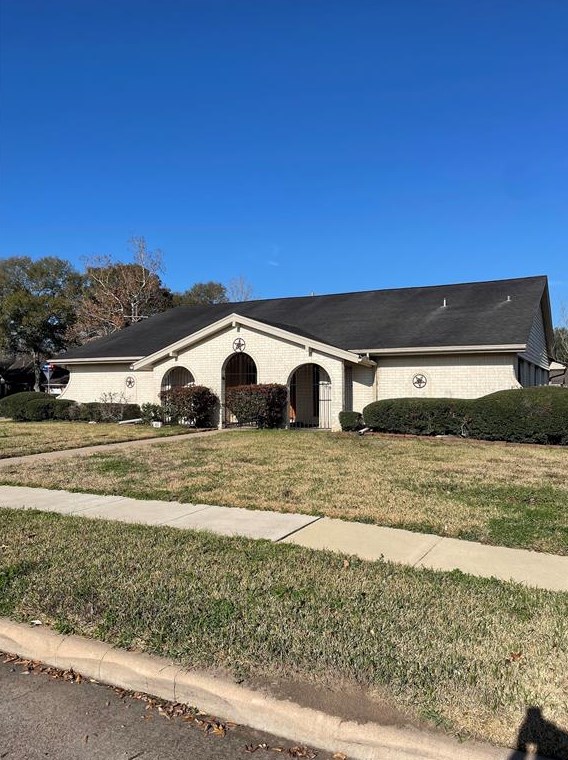903 Circle Bend Dr, Missouri City, TX 77489-1514