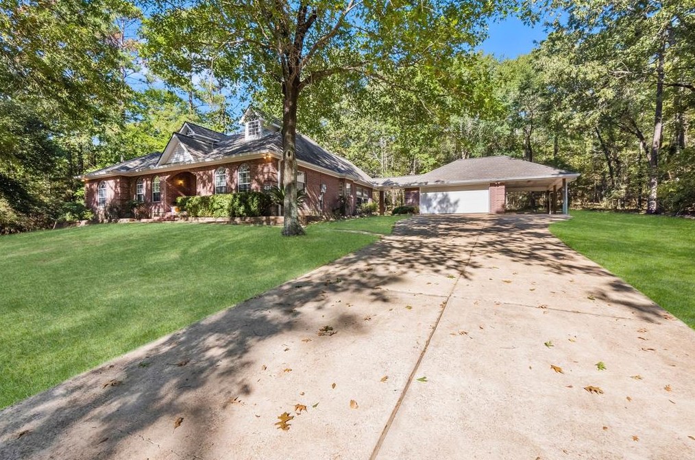 491 Wentworth Ln, Stephen Creek, TX 77331