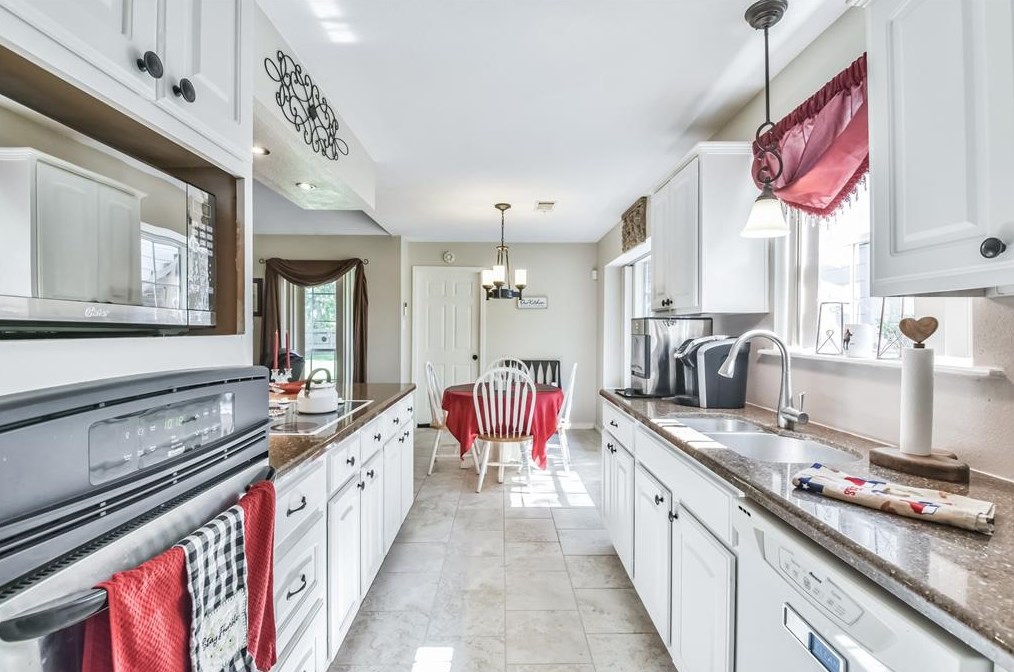 24287 Pine Cir, Porter, TX 77365-5233