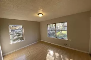 5810 Belmark St, Houston, TX 77033 - Photo 6