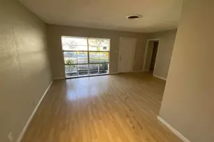 5810 Belmark St, Houston, TX 77033 - Photo 2