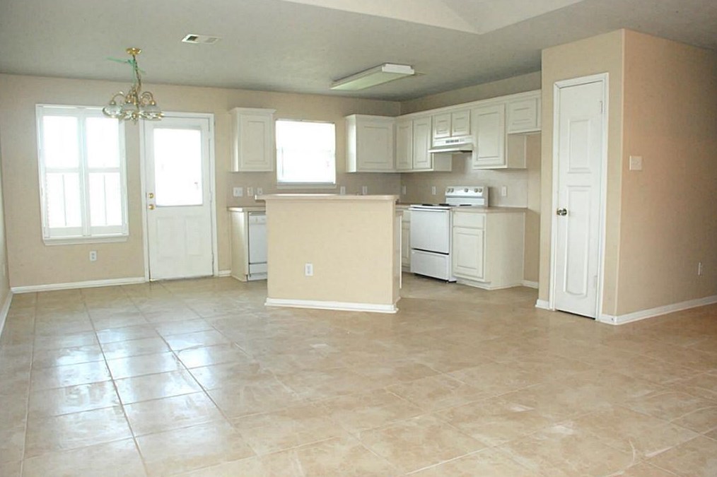 9103 Amberjack Dr #1, Texas City, TX 77591