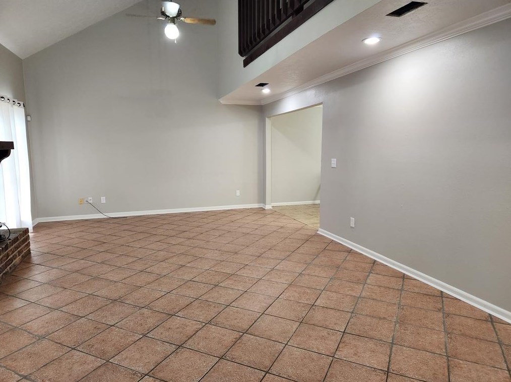 22622 Tree House Ln, Spring, TX 77373