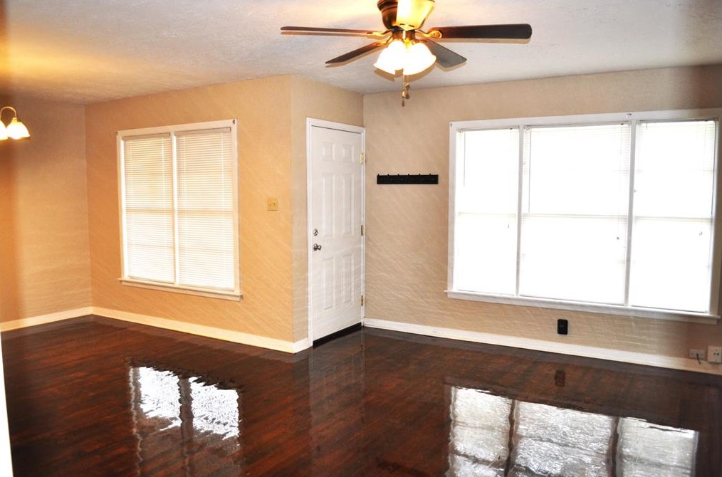 800 Rhames Ave, Brenham, TX 77833