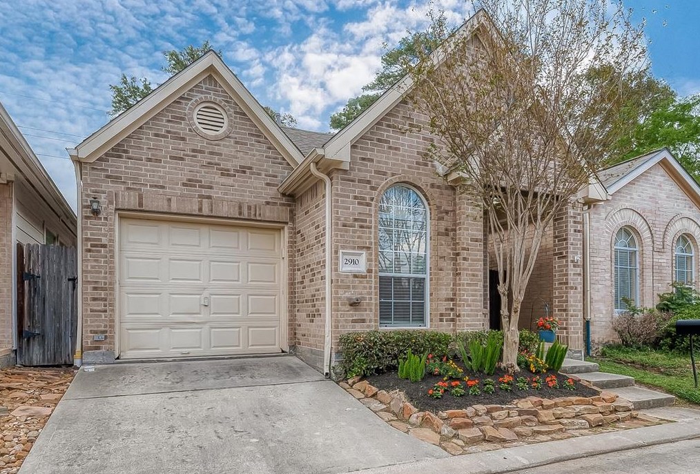 2910 Crescent Bend Rd, Spring, TX 77388