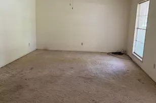 405 W Wheat St, Woodville, TX 75979 - Photo 2