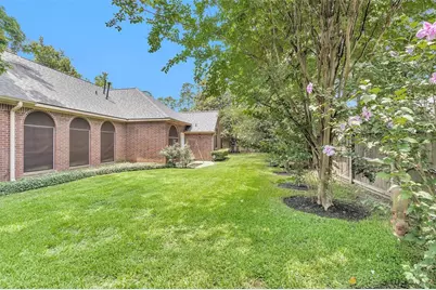 529 Stephen F Austin Drive, Conroe, TX 77302 - Photo 4