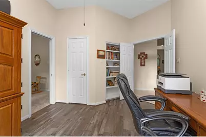 529 Stephen F Austin Drive, Conroe, TX 77302 - Photo 26