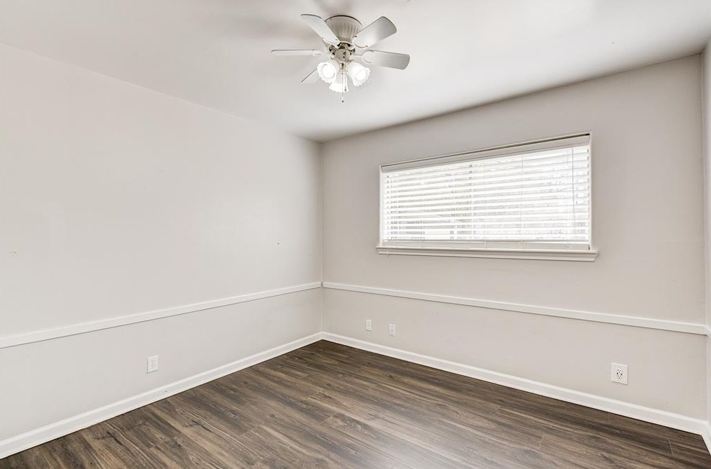 5918 Darkwood Dr, Houston TX  77088-6715 exterior