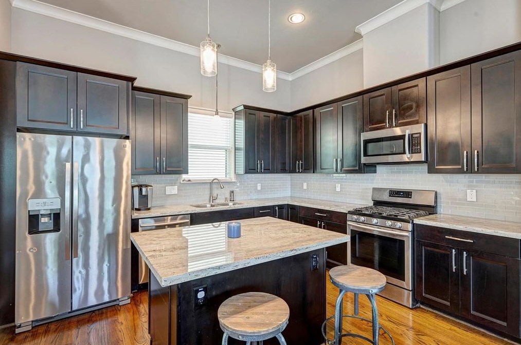 1633 23rd St, Houston, TX 77008-1511