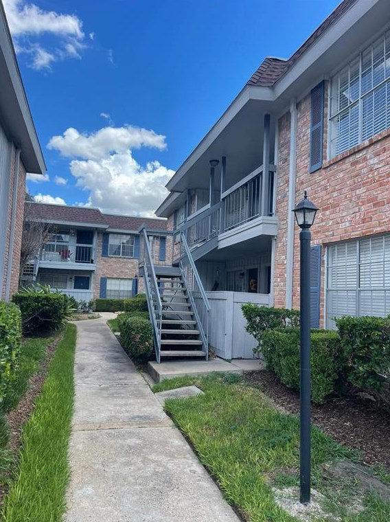 2350 Bering Dr Apt 110, Houston, TX 77057