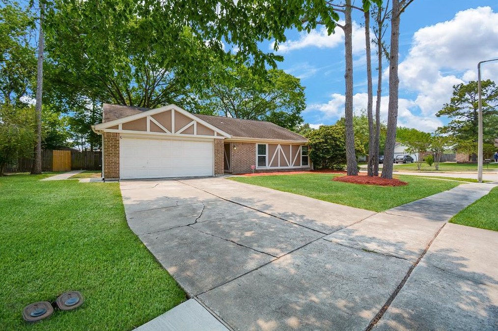 2511 Chancellorsville Ct, League City, TX 77573-3442
