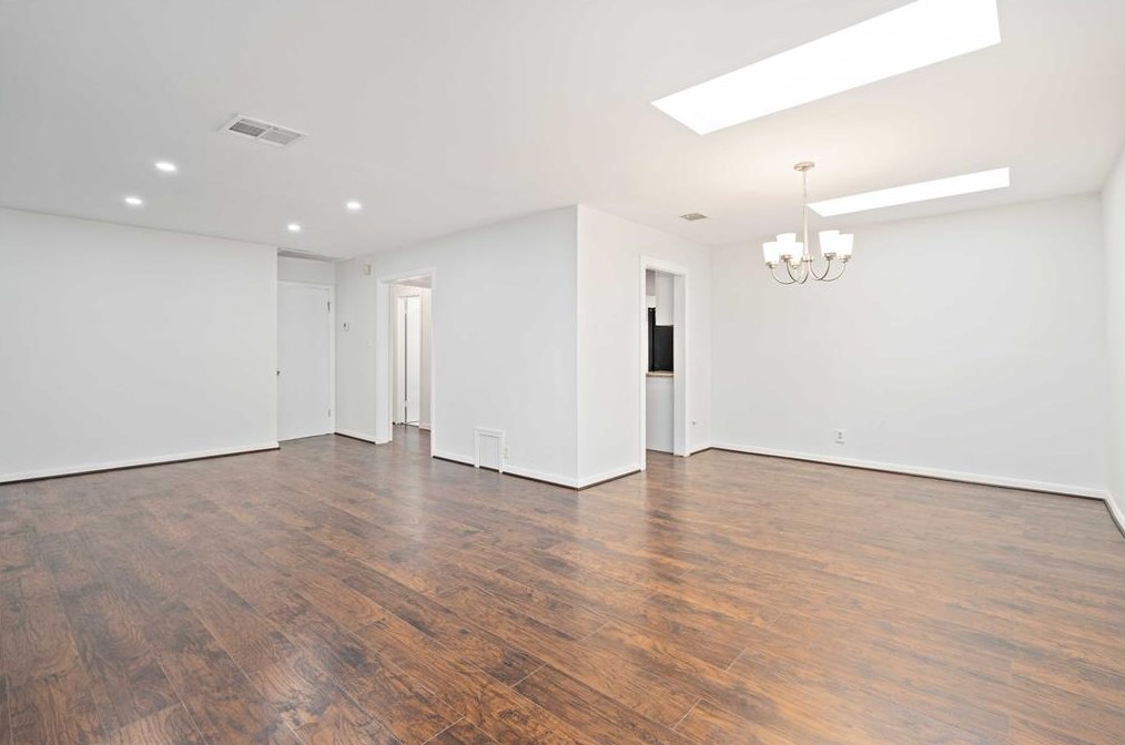 10102 Buffum St, Houston, TX 77051