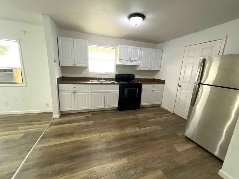 5523 Ave O 1/2 W, Galveston, TX 77551