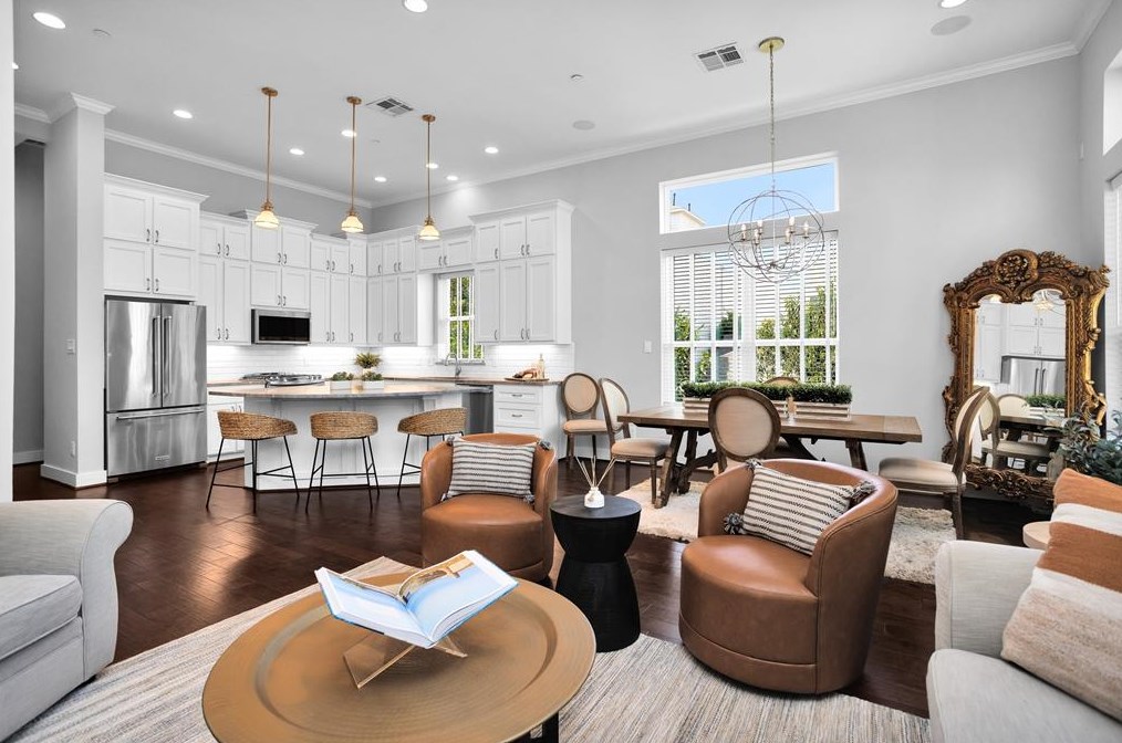 1105 Fowler St, Houston, TX 77007-5411