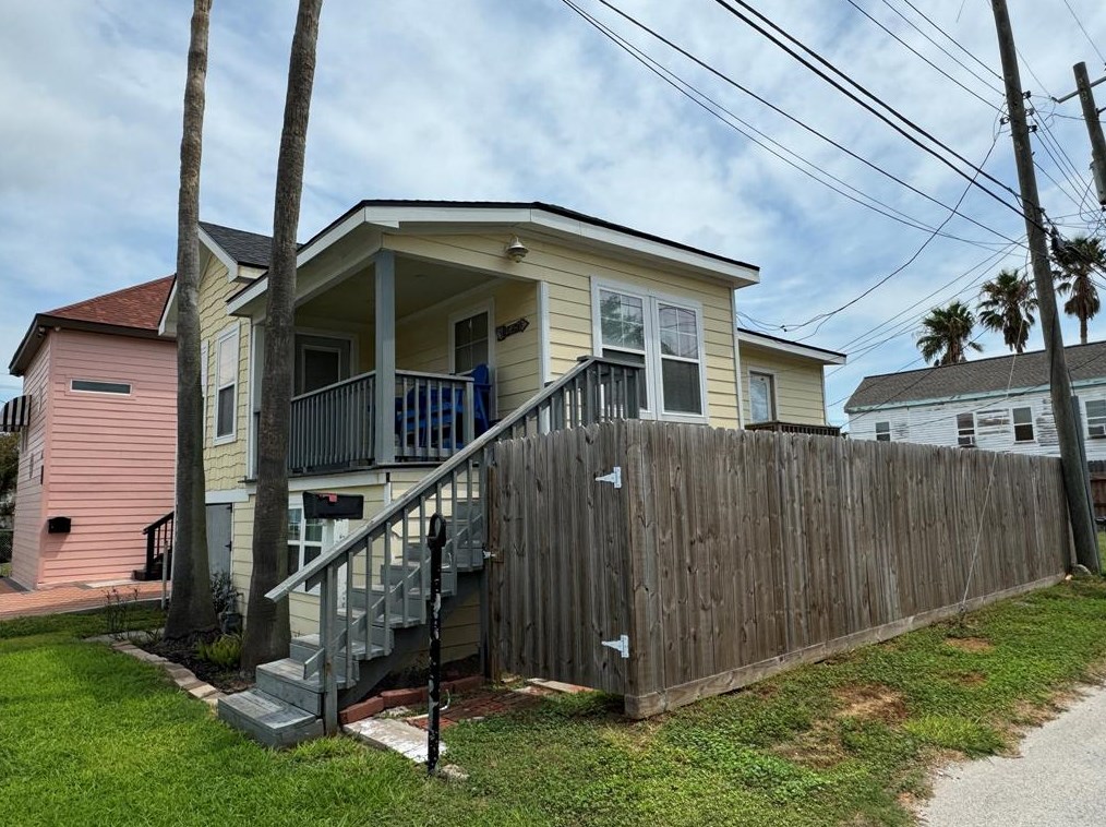 1812 20th St, Galveston, TX 77550