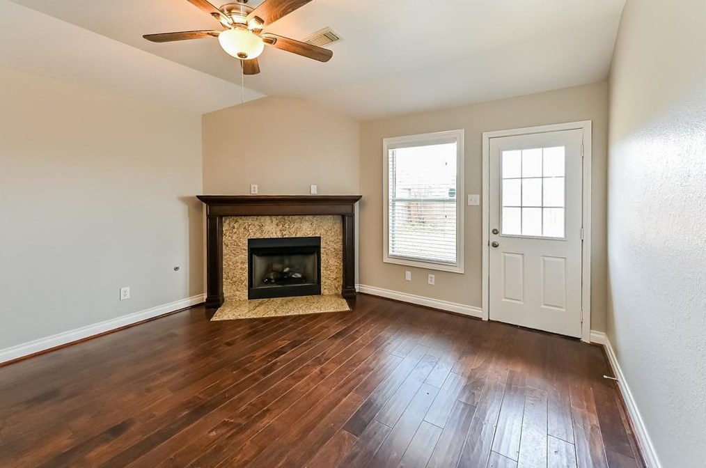 2519 Fowler Park, Conroe, TX 77385