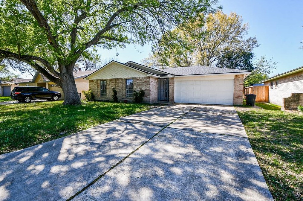11823 Hallowing Point Rd, Houston, TX 77067